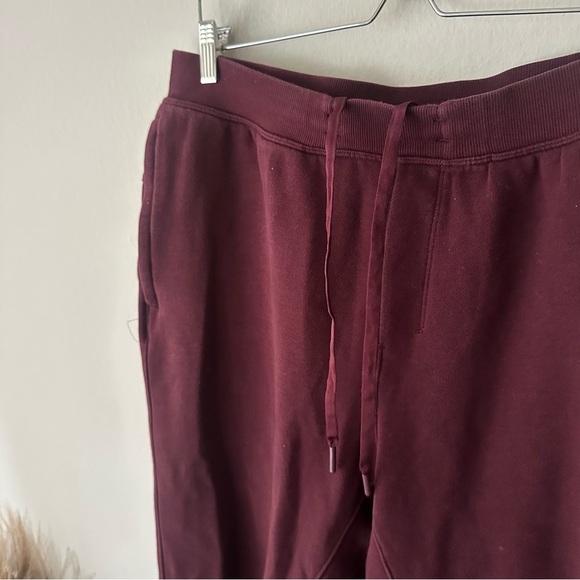 Lululemon Cropped Sweatpants in Burgundy XL - Picture 5 of 11